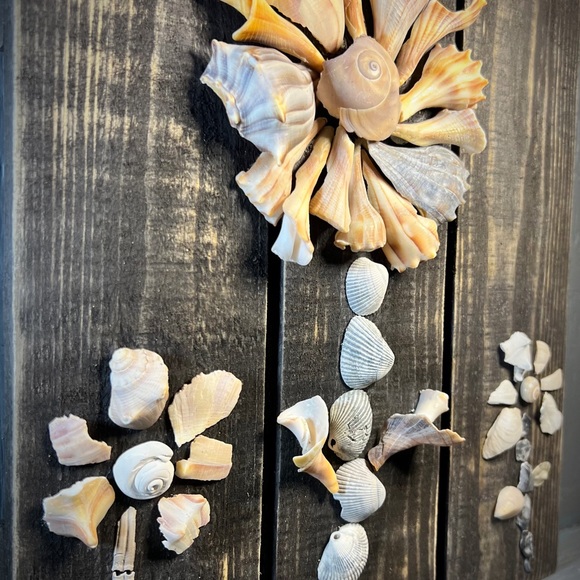 SeaShell Flower Coastal Theme Beach Decor Wall Hanging Wood Pallet Shell Art - Picture 8 of 13